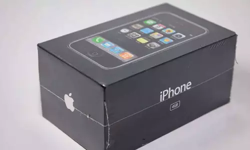 ഐ ഫോൺ ആദ്യ പതിപ്പ് ലേലത്തിന്; തുക റെക്കോർഡ് അടിക്കുമോ?