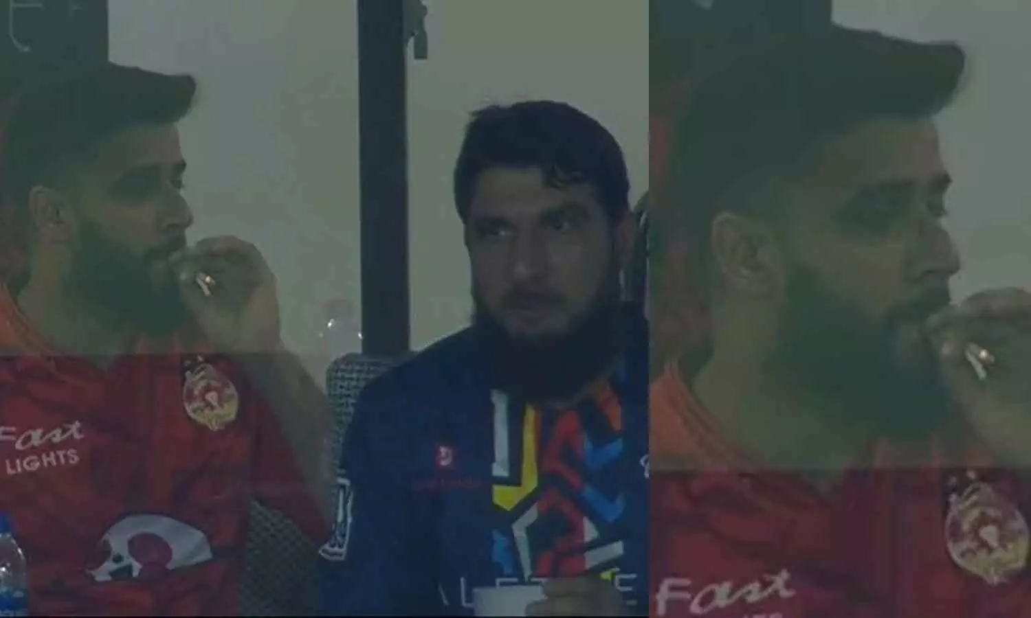 ഫൈനലിനിടെ ഡ്രസിങ് റൂമിലിരുന്ന് പുകവലിച്ച് പാകിസ്താന്റെ ഇമാദ് വാസിം; വിമര്‍ശനം