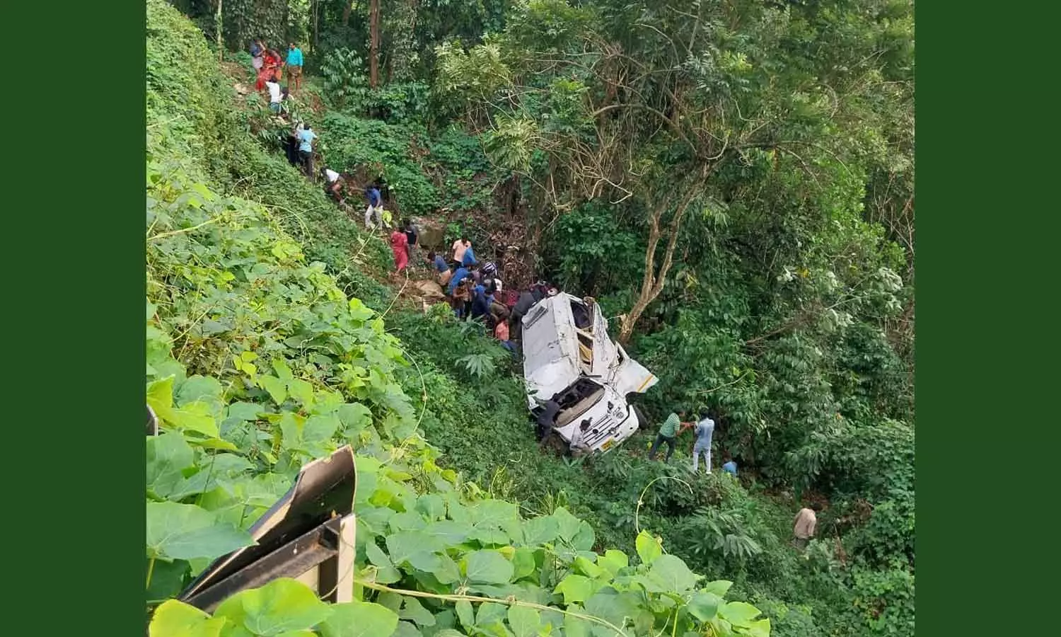 three people including a child died in accident