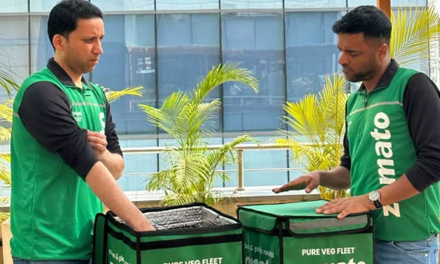 Pure veg zomato delivry boys Pure veg zomato delivry boys