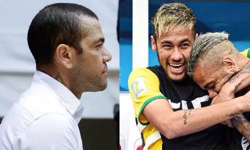 ബലാത്സംഗ കേസ്; ഡാനി ആൽവസിന്‍റെ ജാമ്യത്തിനായി   നെയ്മറിന്റെ പിതാവ് ഒരു മില്യൺ യൂറോ നൽകും