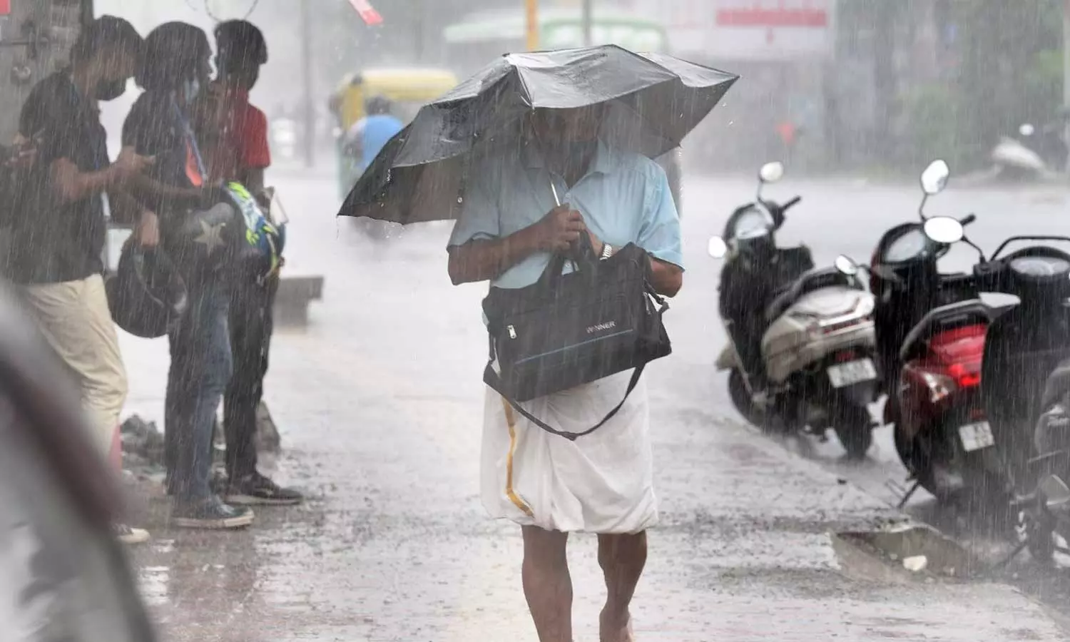 Rain in Kerala representative image Rain in Kerala representative image