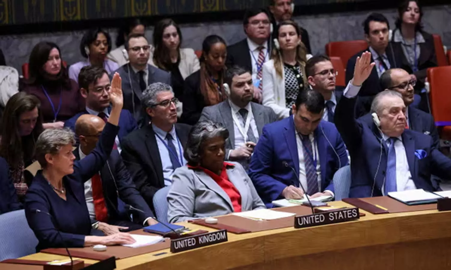 ‘ഗസ്സയിൽ യുദ്ധം നിർത്തില്ല’, വെടിനിർത്തൽ പ്രമേയം തള്ളി ഇസ്രായേൽ ‘ഗസ്സയിൽ യുദ്ധം നിർത്തില്ല’, വെടിനിർത്തൽ പ്രമേയം തള്ളി ഇസ്രായേൽ