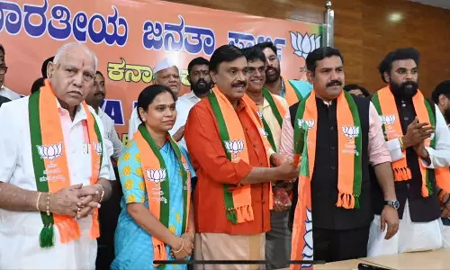 ജി.ജനാര്‍ദനറെഡ്ഡി എംഎല്‍എയും പാര്‍ട്ടിയും ബിജെപിയില്‍ ചേര്‍ന്നു