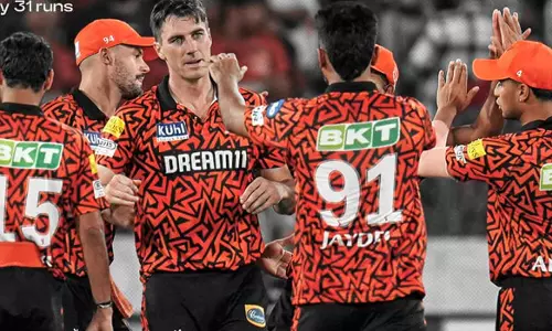 അടി അടിയോടടി; റെക്കോർഡ് സ്‌കോർ പിറന്ന മത്സരത്തിൽ ഉദിച്ചുയർന്ന് ഹൈദരാബാദ്