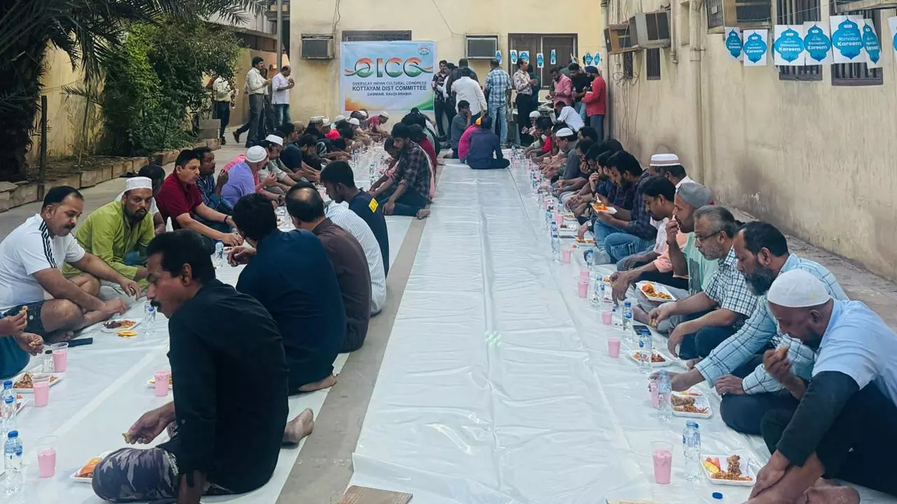 ഒ.ഐ.സി.സി ദമ്മാം കോട്ടയം ജില്ലാ കമ്മിറ്റി തൊഴിലാളി ക്യാമ്പിൽ ഇഫ്താർ സംഗമം സംഘടിപ്പിച്ചു ഒ.ഐ.സി.സി ദമ്മാം കോട്ടയം ജില്ലാ കമ്മിറ്റി തൊഴിലാളി ക്യാമ്പിൽ ഇഫ്താർ സംഗമം സംഘടിപ്പിച്ചു