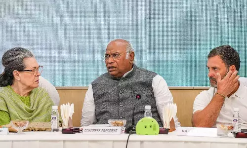 Delhi HC rejects pleas against I-T department