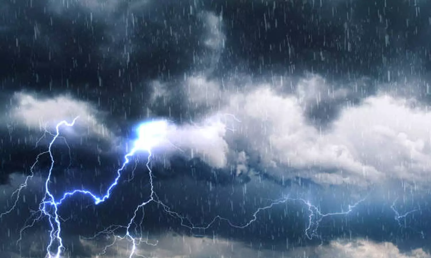 Rain with thunder representative image Rain with thunder representative image