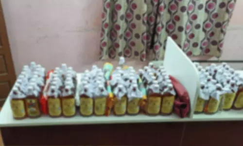 Huge liquor seized in a house in Ernakulam Njarakkal.