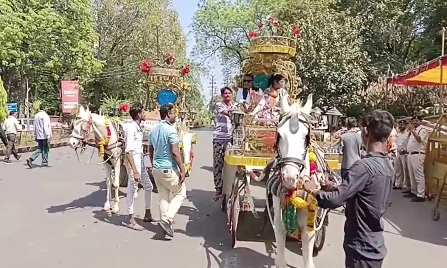 Madhya Pradeshs Jabalpur independent candidates husband promises award of RS 16 lakh per voter on her victory in Lok Sabha Election 2024, Election 2024, LokSabha 2024, Shashi Salalus, Stanley Louis Madhya Pradeshs Jabalpur independent candidates husband promises award of RS 16 lakh per voter on her victory in Lok Sabha Election 2024, Election 2024, LokSabha 2024, Shashi Salalus, Stanley Louis