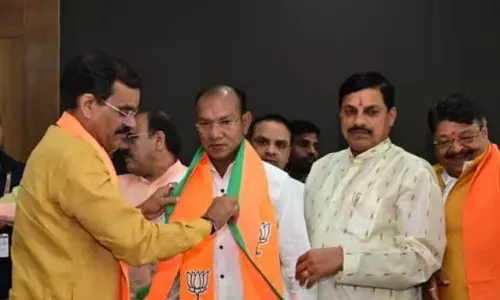 Congress MLA Kamlesh Shah to BJP