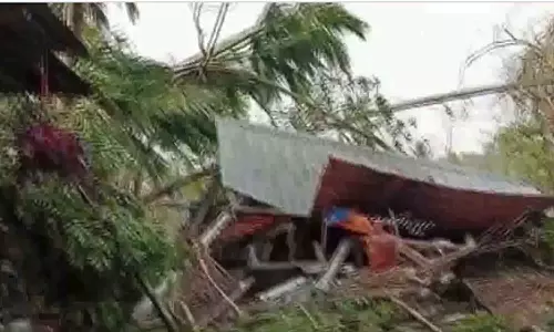 West Bengal cyclone 4 people died