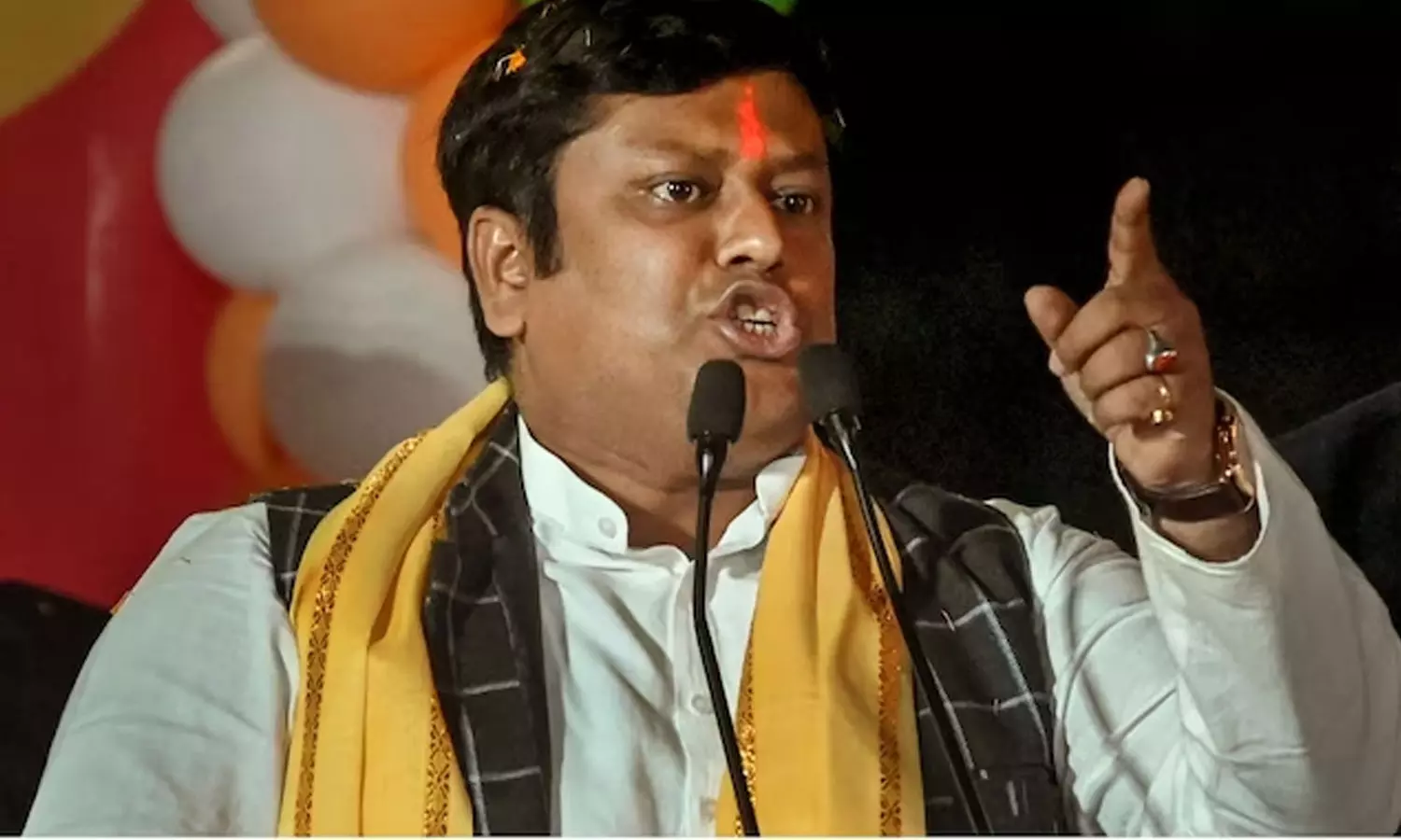 ഇ.ഡി കസ്റ്റഡിയിലെടുക്കും   തൃണമുൽ നേതാവിന് ഭീഷണിയുമായി   ബി.ജെ.പി സംസ്ഥാനധ്യക്ഷൻ