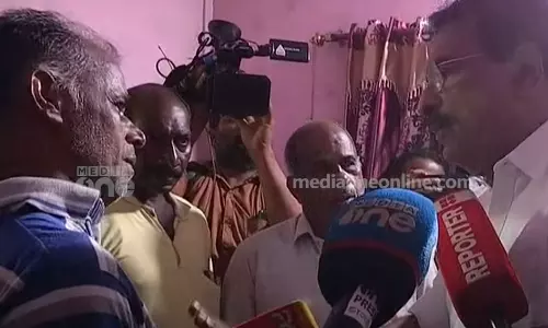 എംപി മരണവീട്ടിൽ വന്ന് കരയുന്നവരെ ആശ്വസിപ്പിച്ചാൽ മാത്രം പോര;   ആന്റോ ആന്റണിയോട് കയർത്ത് കാട്ടാനയാക്രമണത്തിൽ മരിച്ചയാളുടെ കുടുംബം