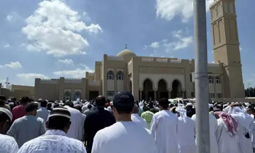 Hundreds of people came to pray for a young Ukrainian expatriate in Dubai who died days after converting to Islam Hundreds of people came to pray for a young Ukrainian expatriate in Dubai who died days after converting to Islam