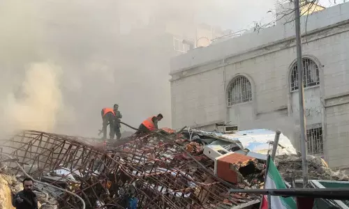 ദമസ്കസിലെ ഇറാൻ കോൺസുലേറ്റ് ആക്രമിച്ച് ഇസ്രായേൽ