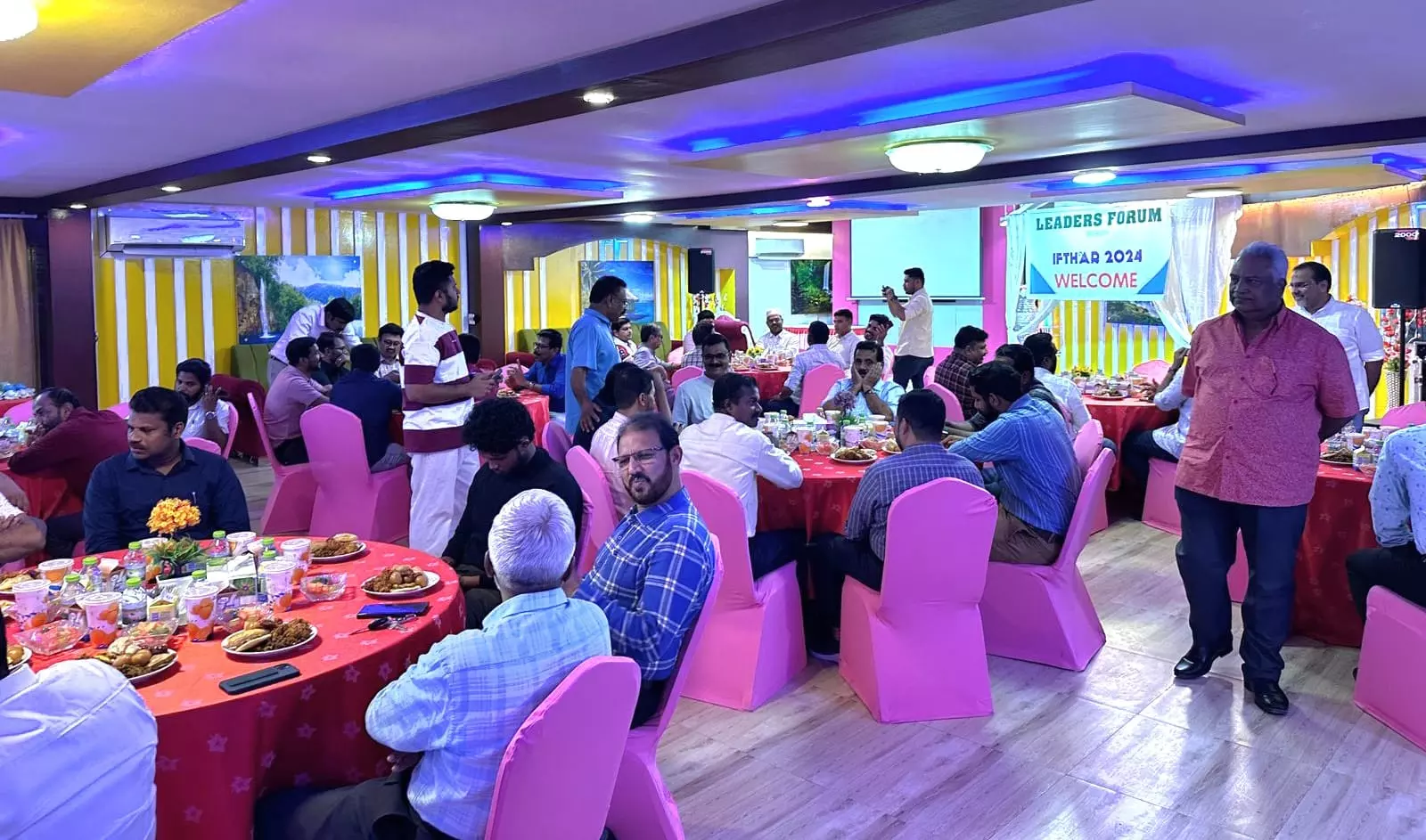 ലീഡേഴ്സ് ഫോറം സലാലയിൽ സൗഹൃദ ഇഫ്താർ സംഘടിപ്പിച്ചു ലീഡേഴ്സ് ഫോറം സലാലയിൽ സൗഹൃദ ഇഫ്താർ സംഘടിപ്പിച്ചു