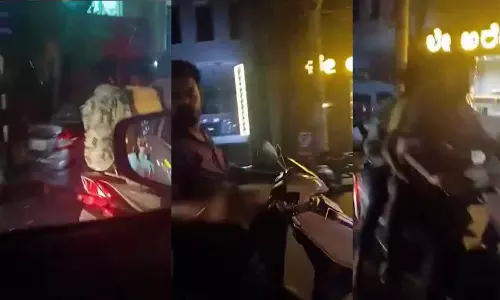 Attack on a woman traveling in a car in Bengaluru
