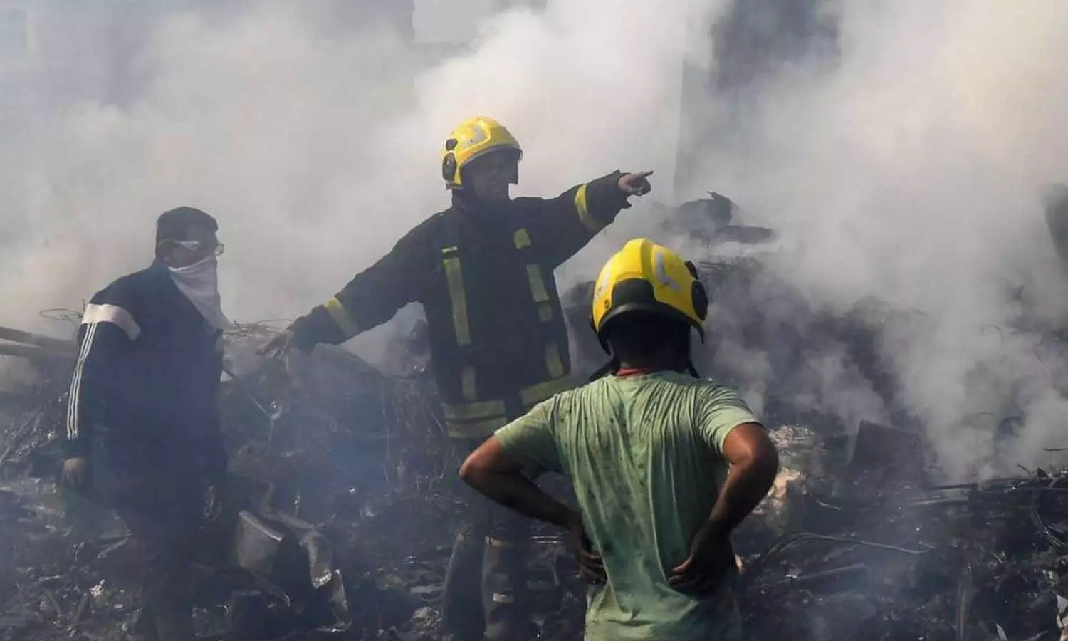 മഹാരാഷ്ട്രയിൽ തീപിടിത്തത്തിൽ 2 കുട്ടികളടക്കം ഏഴ് പേർ മരിച്ചു മഹാരാഷ്ട്രയിൽ തീപിടിത്തത്തിൽ 2 കുട്ടികളടക്കം ഏഴ് പേർ മരിച്ചു