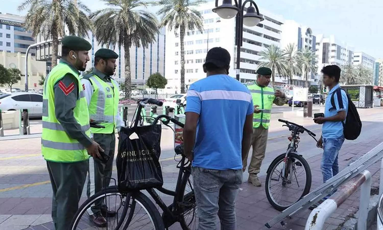 ദുബൈയിൽ നിയമം ലംഘിച്ച 383 ഇ-സ്കൂട്ടറുകളും സൈക്കിളുകളും പൊലീസ് പിടിച്ചെടുത്തു ദുബൈയിൽ നിയമം ലംഘിച്ച 383 ഇ-സ്കൂട്ടറുകളും സൈക്കിളുകളും പൊലീസ് പിടിച്ചെടുത്തു