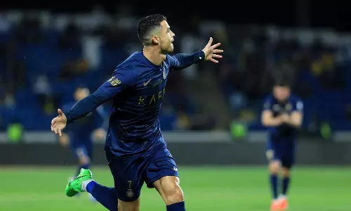 ഡബിള്‍ ഫ്രീ കിക്ക്, ആദ്യ പകുതിയില്‍ തന്നെ ഹാട്രിക്ക്; അബഹയില്‍ റോണോ ഷോ