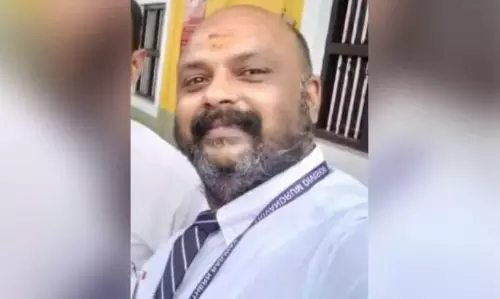 ടി.ടി.ഇ വിനോദിന്റെ മരണകാരണം തലക്കേറ്റ ക്ഷതം; എതിർദിശയിൽ നിന്ന് വന്ന മറ്റൊരു ട്രെയിൻ ദേഹത്ത് കയറി ടി.ടി.ഇ വിനോദിന്റെ മരണകാരണം തലക്കേറ്റ ക്ഷതം; എതിർദിശയിൽ നിന്ന് വന്ന മറ്റൊരു ട്രെയിൻ ദേഹത്ത് കയറി