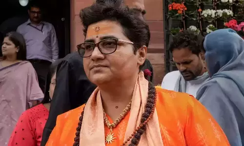 പ്രഗ്യയ്ക്ക് തിരിച്ചടി;   ആരോഗ്യനില നേരിട്ട്  അന്വേഷിക്കാനൊരുങ്ങി കോടതി