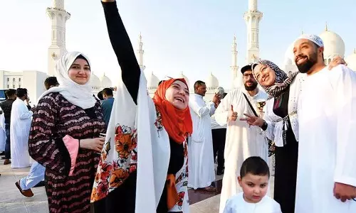 ഈദ് ആഘോഷം; നഗര ശുചിത്വം ഉറപ്പാക്കാൻ മുന്നൊരുക്കവുമായി ദുബൈ മുൻസിപ്പാലിറ്റി ഈദ് ആഘോഷം; നഗര ശുചിത്വം ഉറപ്പാക്കാൻ മുന്നൊരുക്കവുമായി ദുബൈ മുൻസിപ്പാലിറ്റി