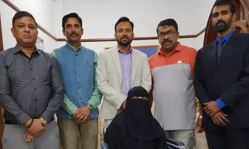 Hajirabi Habib Rahman (60), a native of Mumbai, who could not go home even once in 24 years, came to India.