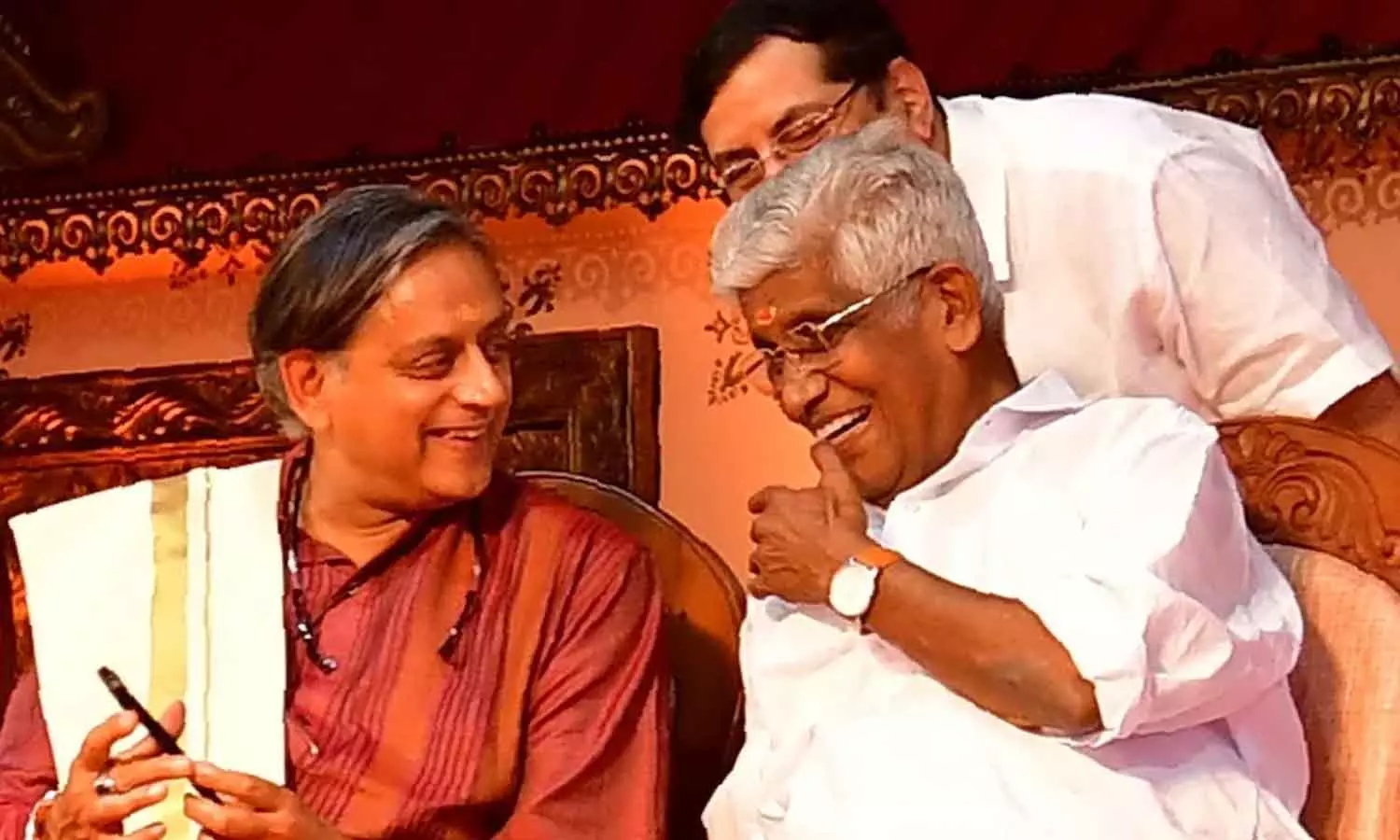 Sukumaran nair on Shashi Tharoor