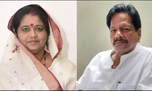 ഭര്‍ത്താവ് ബി.എസ്.പി, ഭാര്യ കോണ്‍ഗ്രസ് തെരഞ്ഞെടുപ്പിനു വേണ്ടി വീടുവിട്ടിറങ്ങി സ്ഥാനാര്‍ഥി