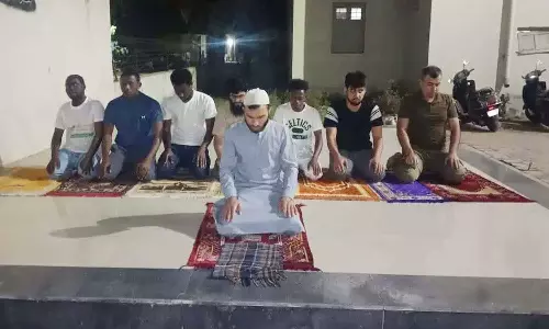 GujaratUniversitynamazrow, GujaratUniversity, foreignstudents