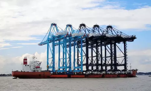 വിഴിഞ്ഞത്ത് ക്രെയിനുമായി ചൈനയിൽനിന്നുള്ള ഷെൻഹുവ ഇന്ന് എത്തും വിഴിഞ്ഞത്ത് ക്രെയിനുമായി ചൈനയിൽനിന്നുള്ള ഷെൻഹുവ ഇന്ന് എത്തും