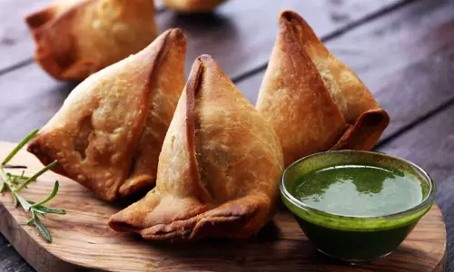 Condoms, gutka, stones found in samosas supplied to Pune auto mobile firm