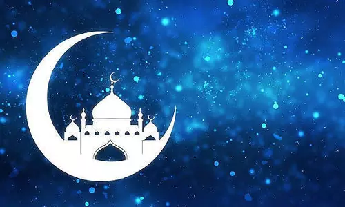 വിശുദ്ധിയുടെ നിറവില് ഇന്ന് ചെറിയ പെരുന്നാള് വിശുദ്ധിയുടെ നിറവില് ഇന്ന് ചെറിയ പെരുന്നാള്