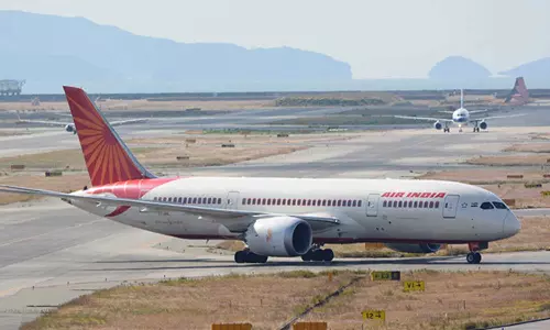 മദ്യപിച്ച് വിമാനം പറത്താനെത്തി പൈലറ്റ്;  മൂന്ന് മാസത്തേക്ക് സസ്‌പെൻഡ് ചെയ്ത് എയർ ഇന്ത്യ