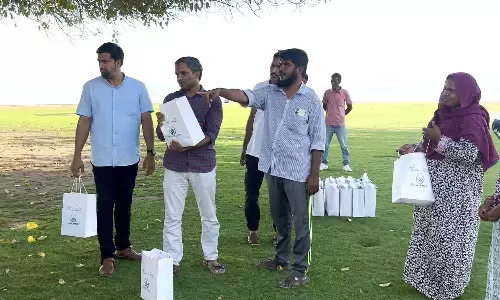 തൊഴിലാളികൾക്ക് പെരുന്നാൾ ആശ്വാസവുമായി റുവി കെ.എം.സി.സി