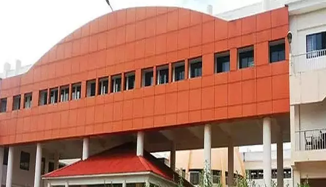 കെ.ടി.യു വി.സി നിയമനം; സെർച്ച് കമ്മിറ്റി സ്വയം രൂപീകരിക്കാൻ സർക്കാർ കെ.ടി.യു വി.സി നിയമനം; സെർച്ച് കമ്മിറ്റി സ്വയം രൂപീകരിക്കാൻ സർക്കാർ