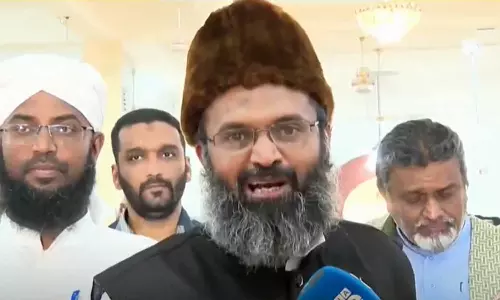 വര്ഗീയതയ്ക്കെതിരെ ആഘോഷങ്ങളിലൂടെ സ്നേഹവും സൗഹൃദവും ശക്തിപ്പെടുത്തണം: പെരുന്നാള് ആശംസ നേര്ന്ന് വി.പി ഷുഹൈബ് മൗലവി വര്ഗീയതയ്ക്കെതിരെ ആഘോഷങ്ങളിലൂടെ സ്നേഹവും സൗഹൃദവും ശക്തിപ്പെടുത്തണം: പെരുന്നാള് ആശംസ നേര്ന്ന് വി.പി ഷുഹൈബ് മൗലവി