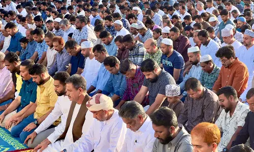 ഗൾഫ് രാജ്യങ്ങൾക്കൊപ്പം ഒമാനിലെ വിശ്വാസികൾ ഈദുല്‍ ഫിത്വര്‍ ആഘോഷിച്ചു: