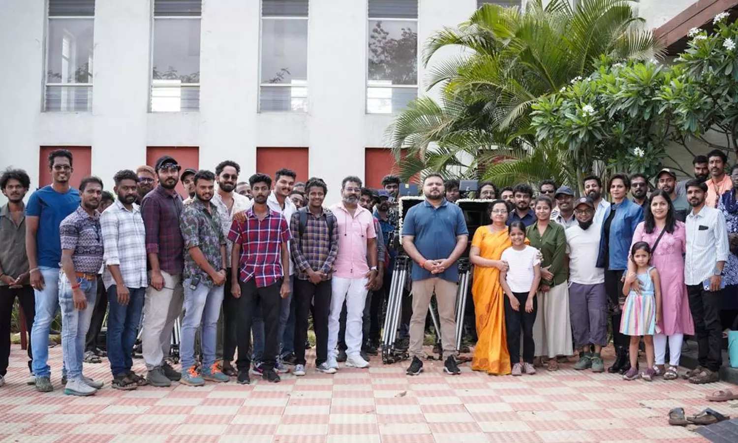 ആക്ഷന് അഡ്വെഞ്ചര് ചിത്രം പൗ അണിയറയിൽ ഒരുങ്ങുന്നു ആക്ഷന് അഡ്വെഞ്ചര് ചിത്രം പൗ അണിയറയിൽ ഒരുങ്ങുന്നു