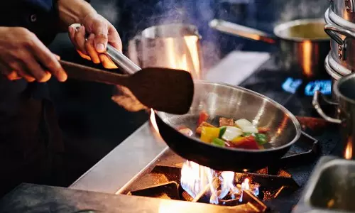 Saudi directive to school canteen workers