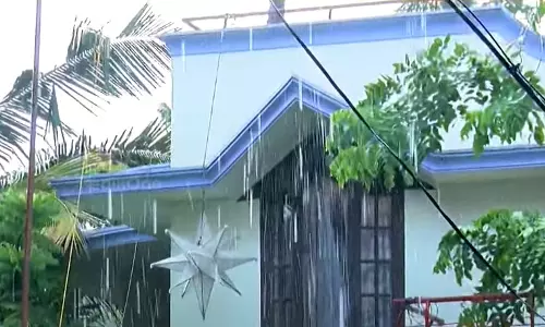 വേനലിന് ആശ്വാസം; തിരുവനന്തപുരത്ത് ഇടിയോടുകൂടിയ ശക്തമായ മഴ