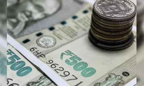 കേരളത്തിന് 3000 കോടി കടമെടുക്കാം;  വായ്പാ പരിധിയിൽ മുൻകൂർ കടത്തിന് കേന്ദ്രാനുമതി