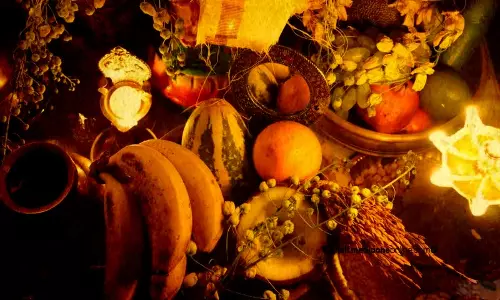 ഹൃദയത്തില്‍ പടര്‍ന്ന് വെളിച്ചമേകുന്നു; അമ്മ നട്ട പൊന്‍കണിക്കൊന്നകള്‍