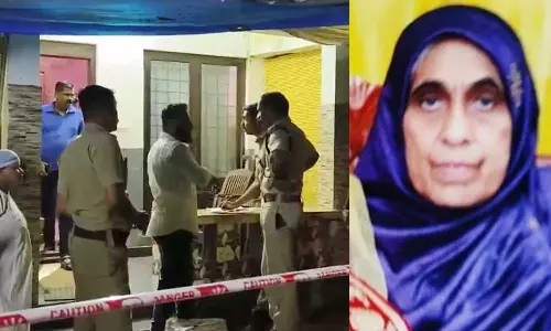 It is reported that a 70-year-old woman was killed in Idukkis Adimali by wounding her neck