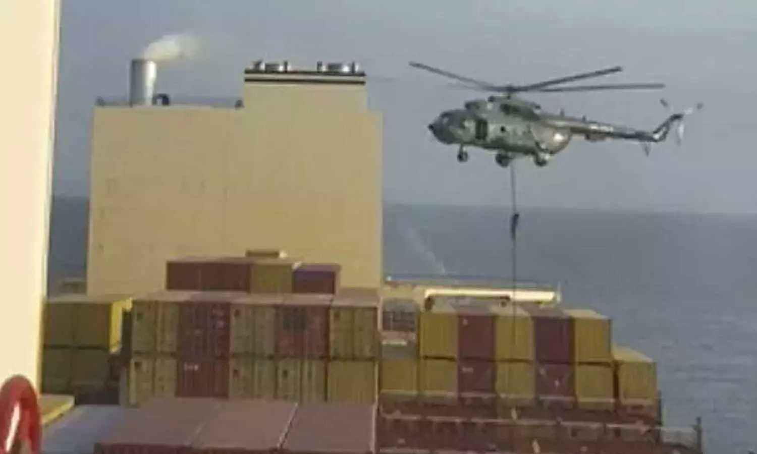 ഇറാന് പിടിച്ചെടുത്ത കപ്പലില് കുടുങ്ങിയ പാലക്കാട് സ്വദേശി കുടുംബവുമായി സംസാരിച്ചു ഇറാന് പിടിച്ചെടുത്ത കപ്പലില് കുടുങ്ങിയ പാലക്കാട് സ്വദേശി കുടുംബവുമായി സംസാരിച്ചു