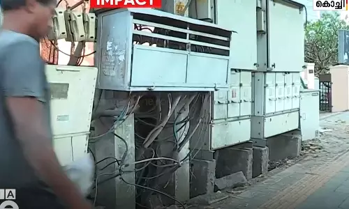 Kochi,mediaone impact,kochinews, footpaths,footpath kochi,transformers ,കൊച്ചി,ഫൂട്ട്പാത്ത്,ട്രാന്‍സ്ഫോമര്‍