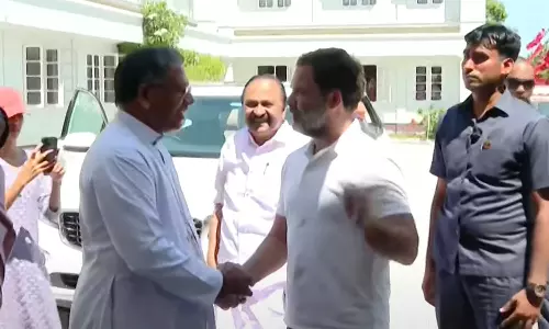 Wayanad constituency UDF candidate and Congress leader Rahul Gandhi meets Mananthavady Bishop Jose Porunnedom, Kozhikode Bishop Varghese Chakalakal and Mananthavady Diocesan Auxiliary Bishop Alex Tharamangalam at Mananthavady Bishop House, Elections 2024, Lok Sabha 2024