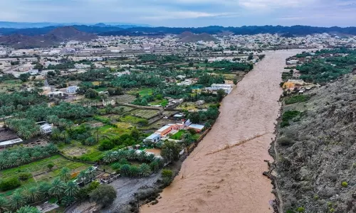 heavy rain; Tomorrow is a holiday in various governorates of Oman
